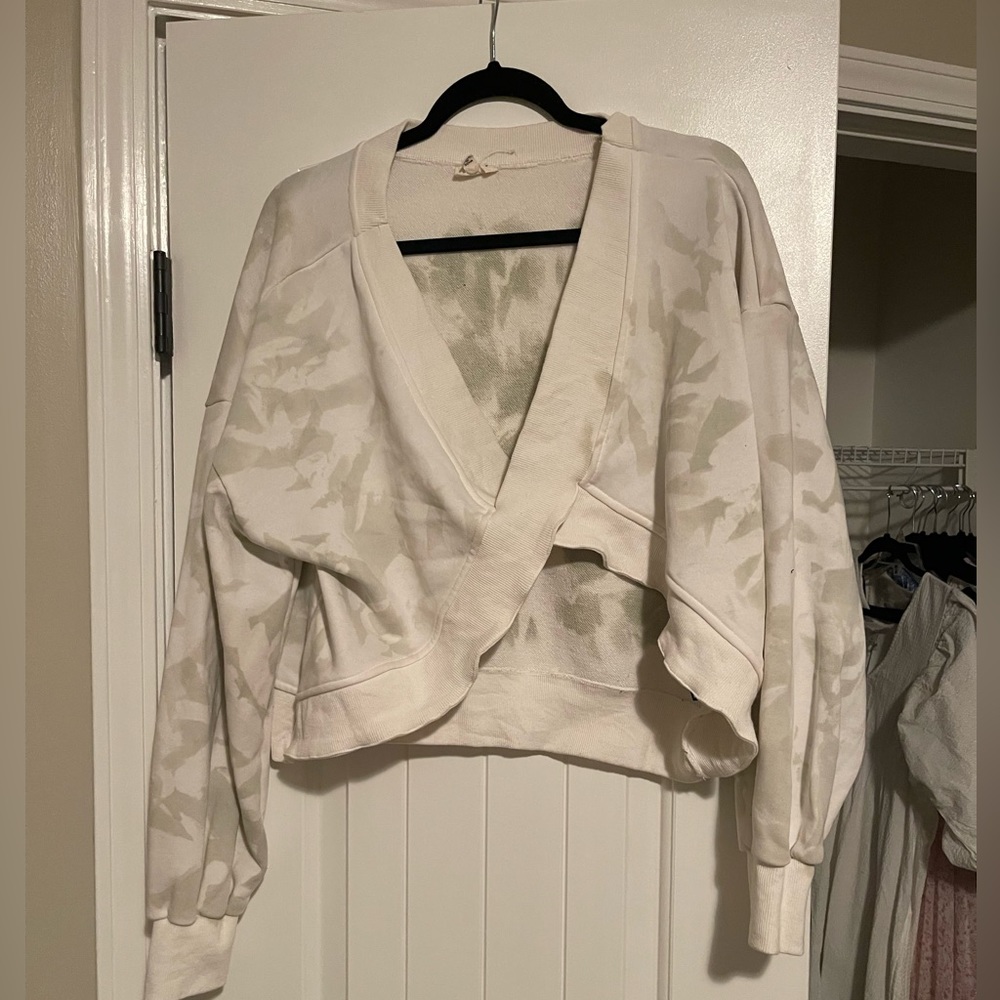 Boutique Sweatshirt Size M